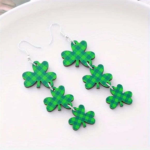 Earrings St Patrick's Day Clover Shamrock Plaid Dangle Irish Lucky Party NEW - Picture 2 of 4